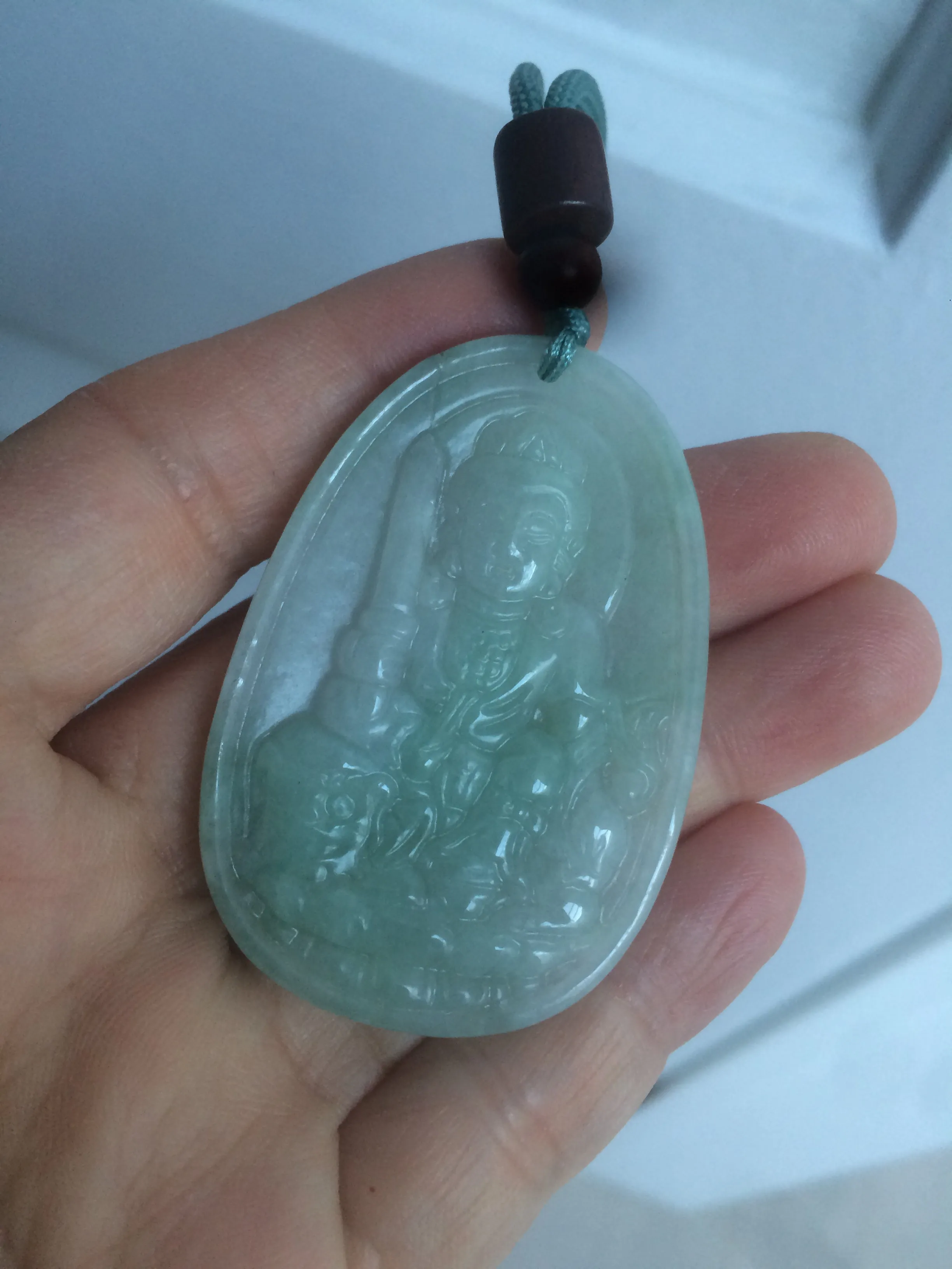 100% natural light green/white Guanyin (降魔观音)jadeite jade necklace AF36