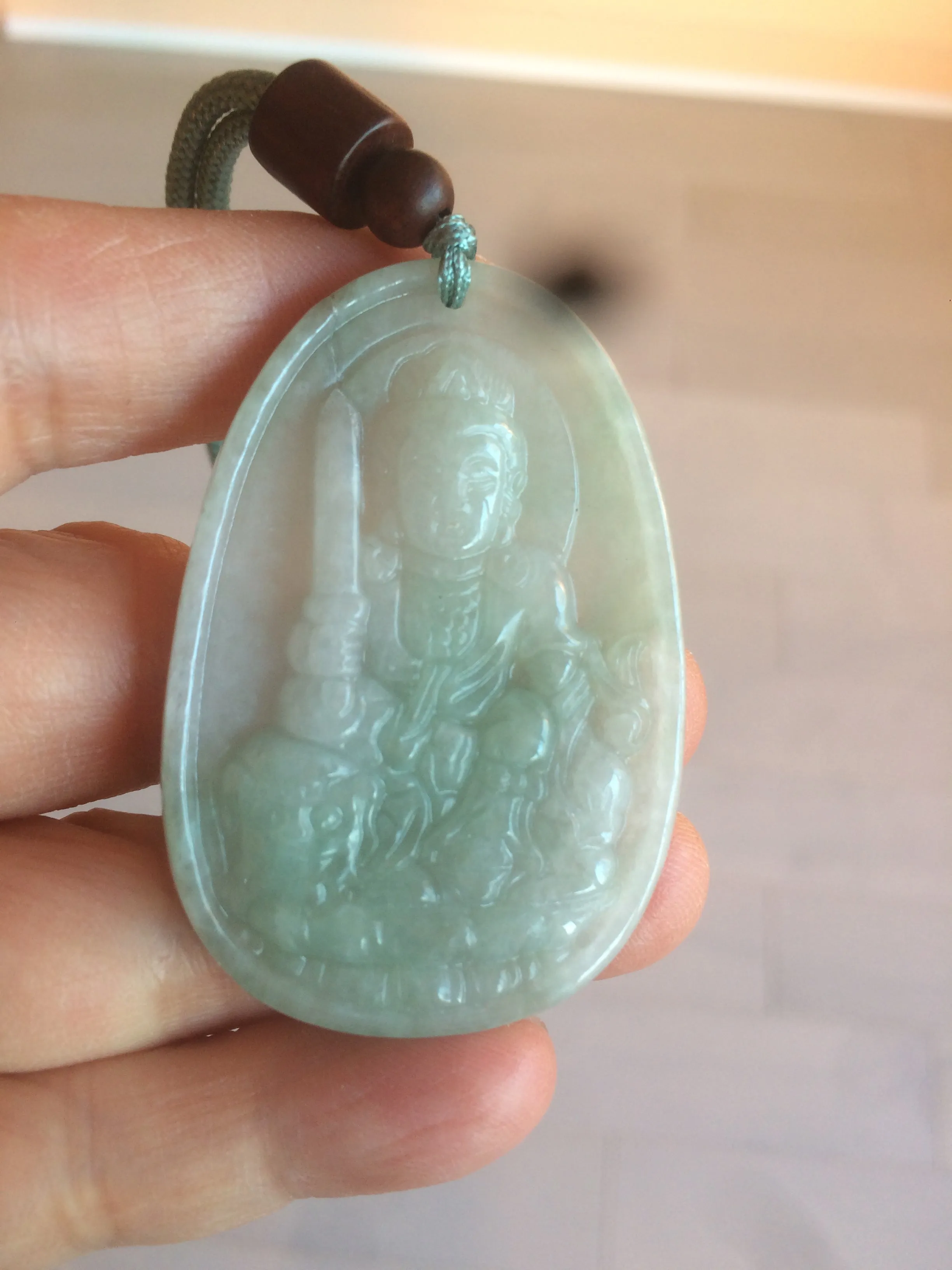 100% natural light green/white Guanyin (降魔观音)jadeite jade necklace AF36