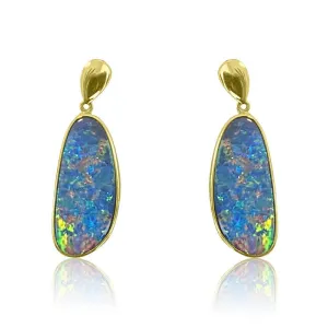 14kt Yellow Gold Opal dangling earrings