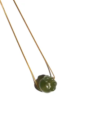 Cat paw — Green jade necklace