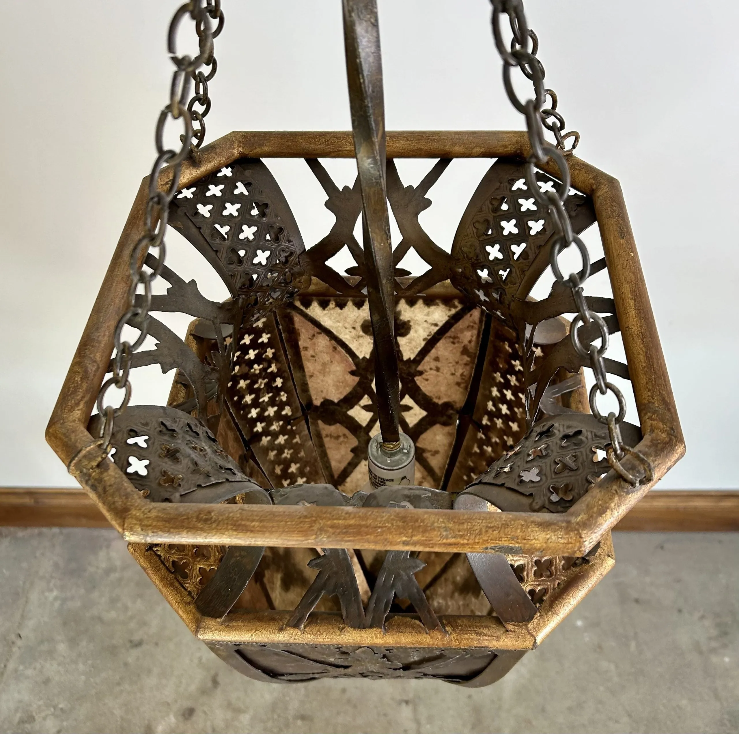 Fine Arts Lamps Pendant Light, Traditional, Mica Glass, Gold, Black Metal