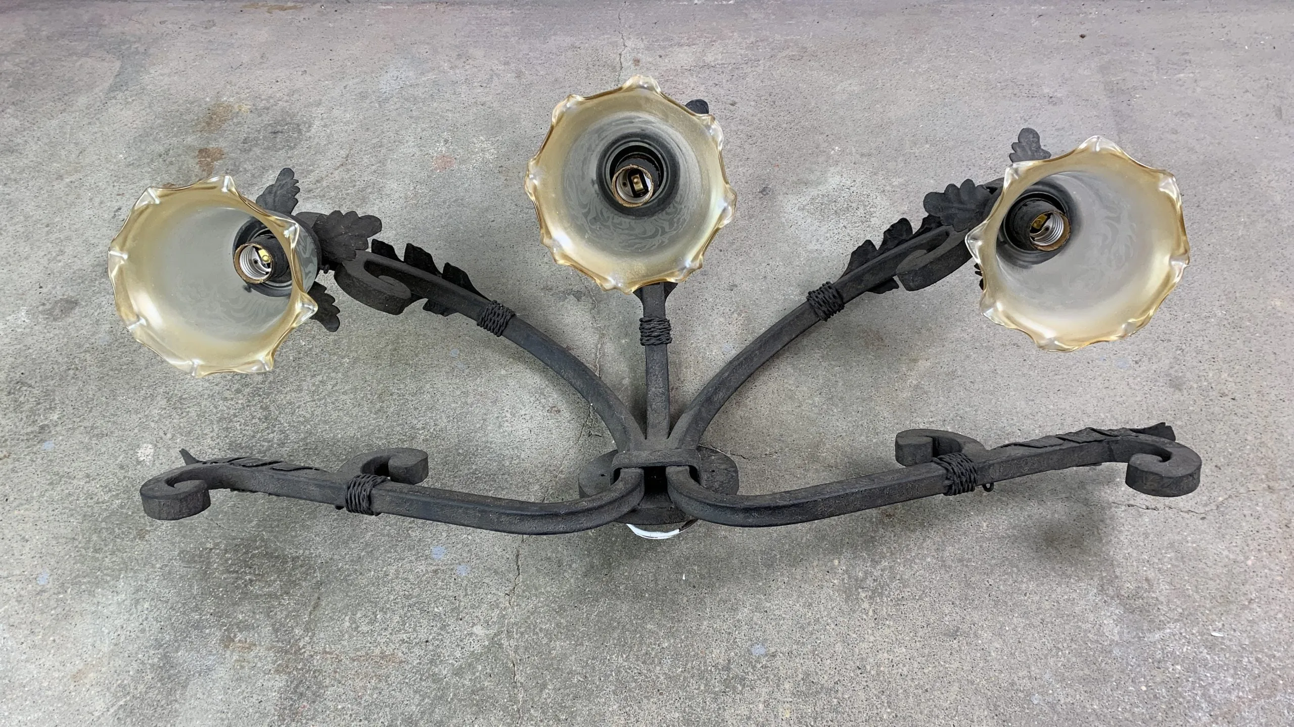 Laura Lee Designs Wall Light Sconce, Iron with 3 Glass Shades