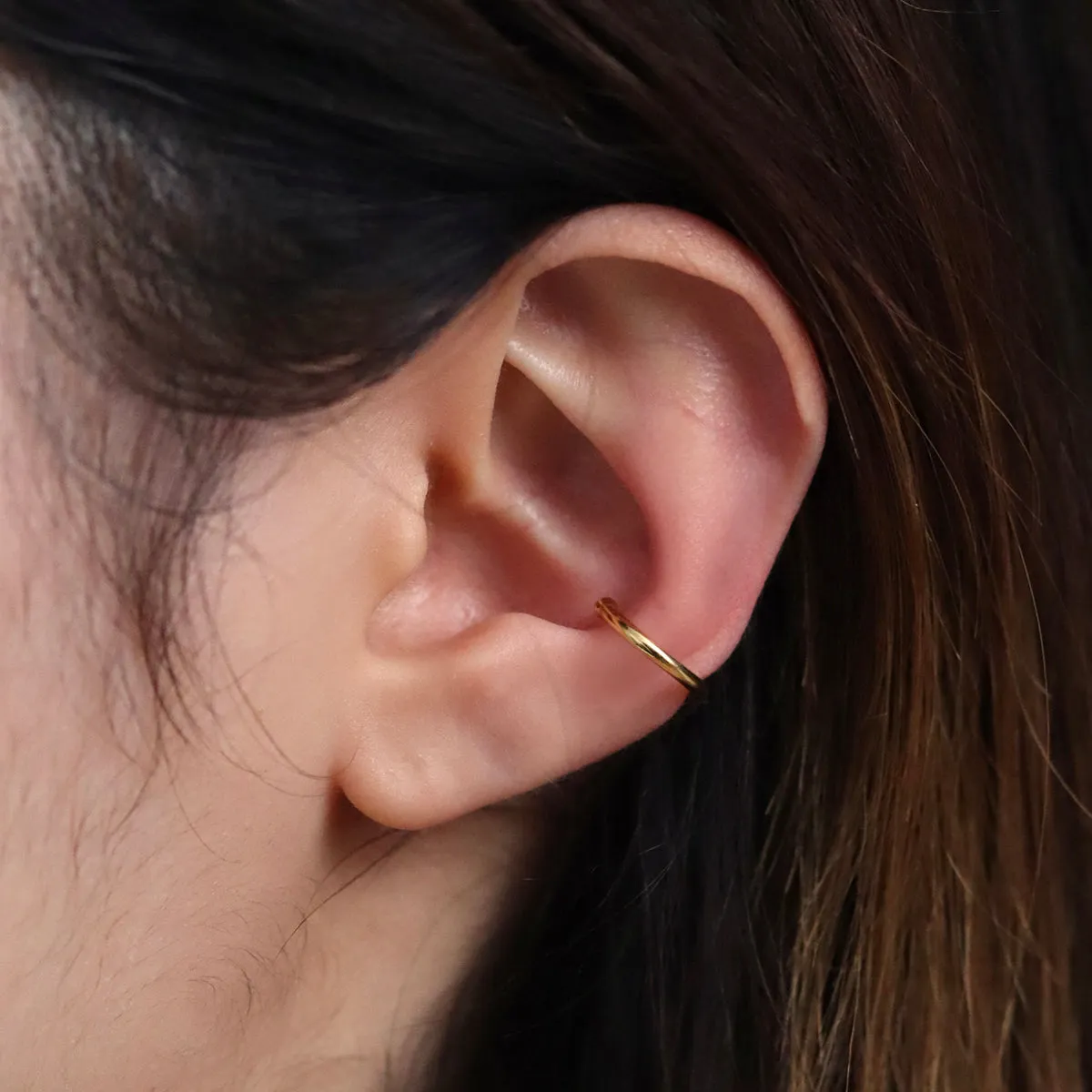 Simple line ear cuff