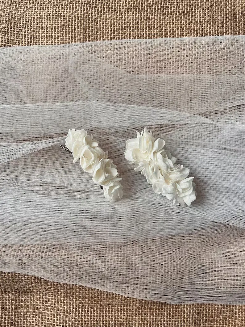 White Flower Barrette, Boho Bridal Headpiece, Preserved Hydrangea, Bohemian Wedding Accessories, Stabilised Flower Headband, Bride Headpiece